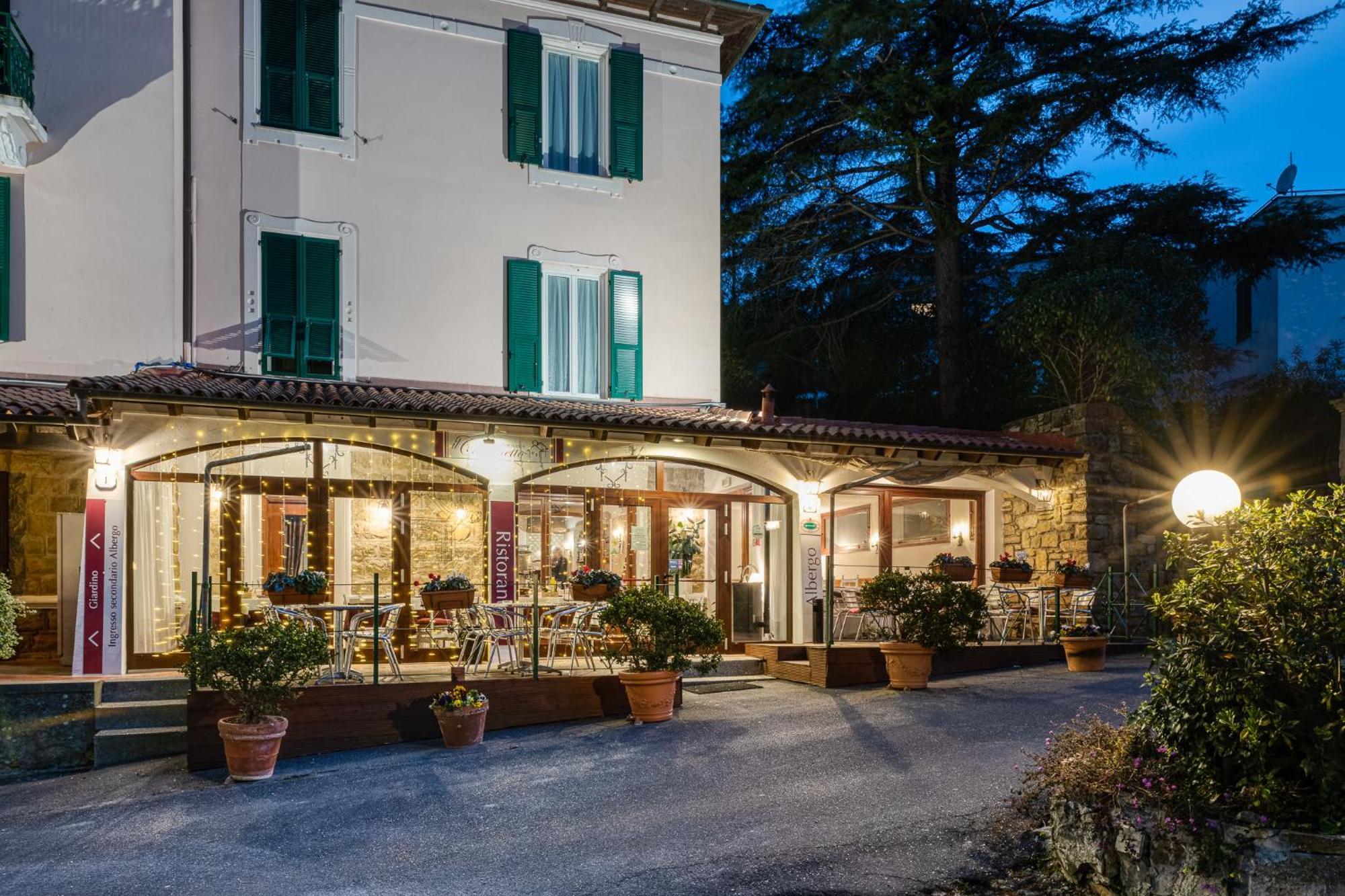 Hotel Ristorante Il Caminetto Diano Marina Kültér fotó