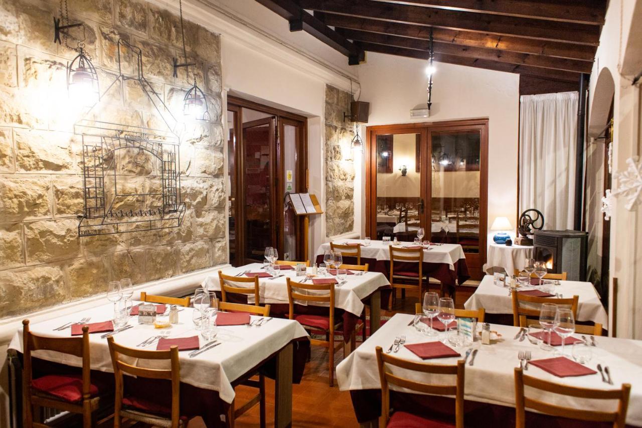 Hotel Ristorante Il Caminetto Diano Marina Kültér fotó