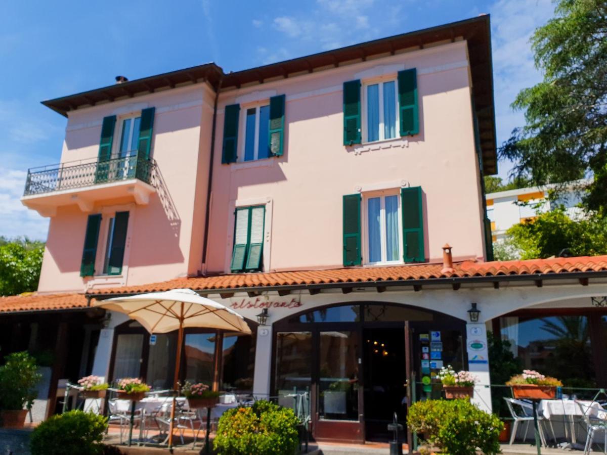 Hotel Ristorante Il Caminetto Diano Marina Kültér fotó